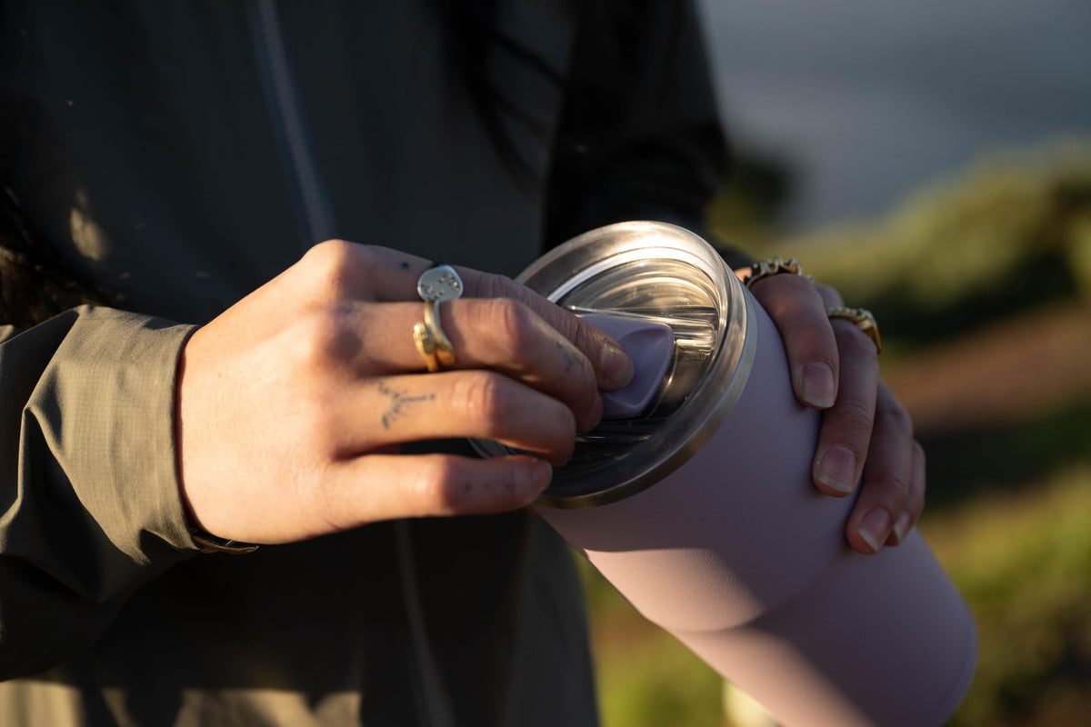 Insulated Stainless Steel Tumbler with Leak Resistant Lid O4818